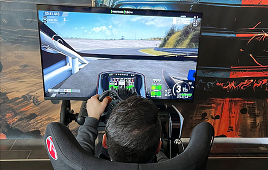 Virtual Racing Lounge - Sim-Racing Events und Vemietung